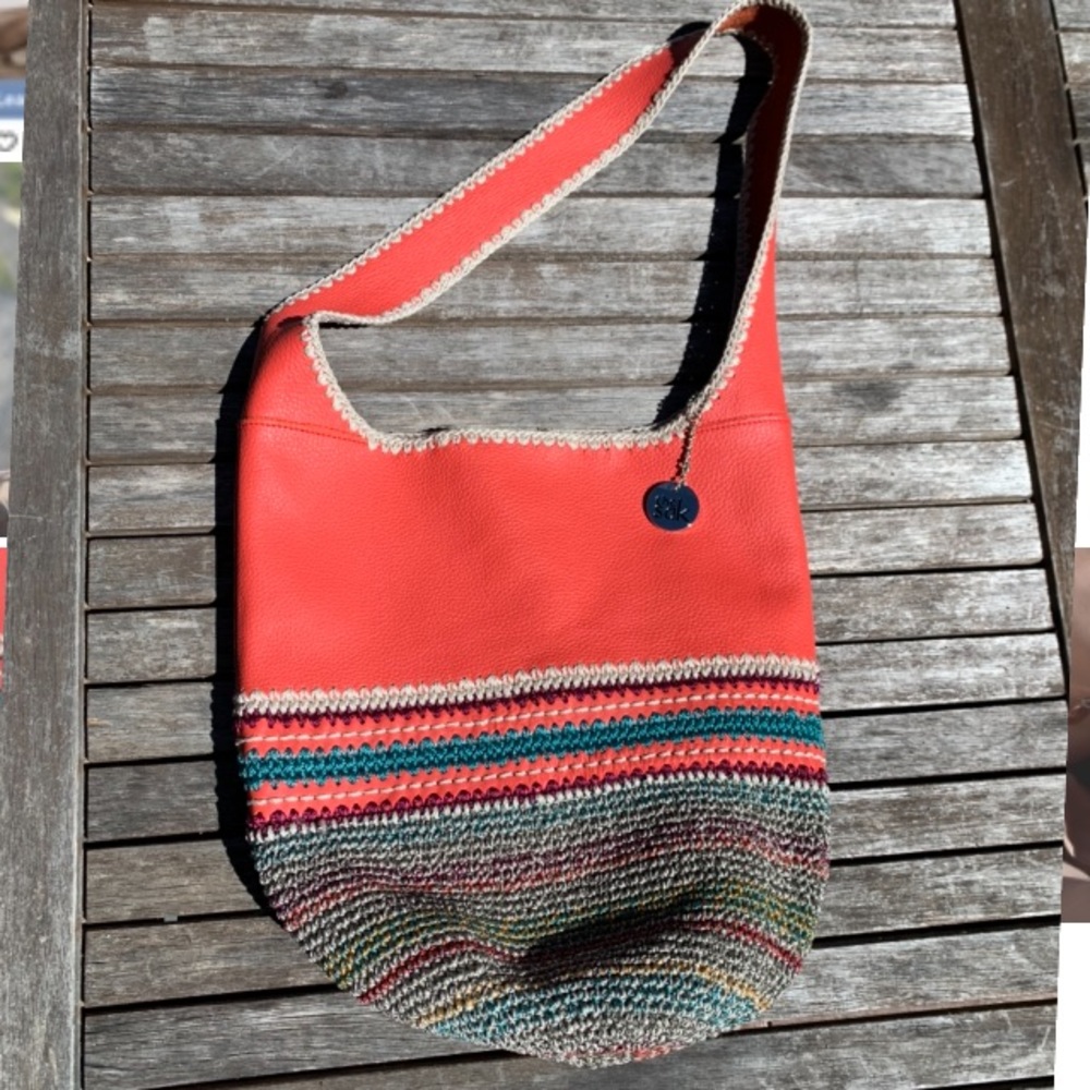 The Sak Limited Edition 120 Hobo Seminyak in Cayenne